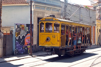 Santa Terssa tram