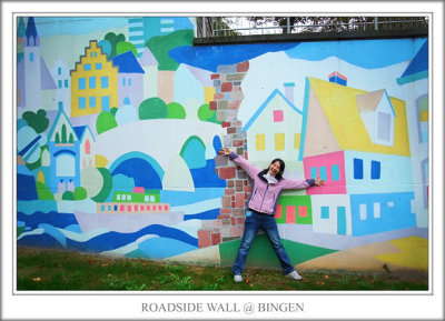 A colourful wall at Bingen