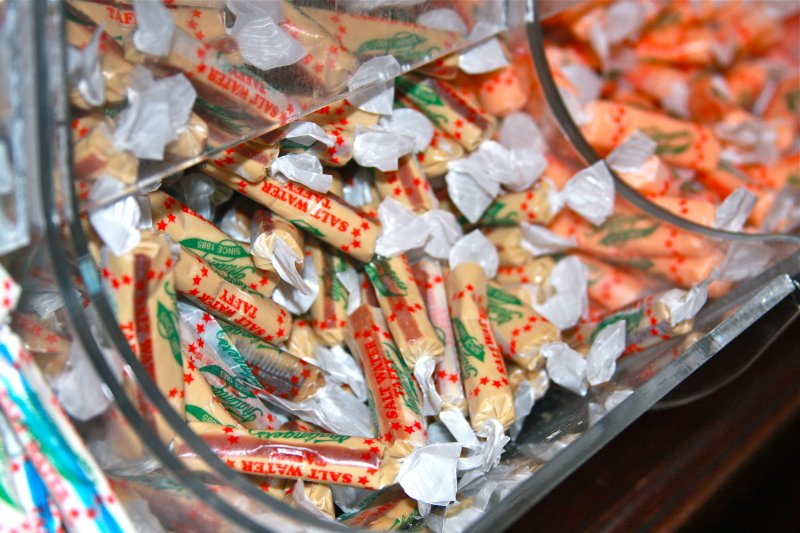 Fralingers Salt Water Taffy Shoppe