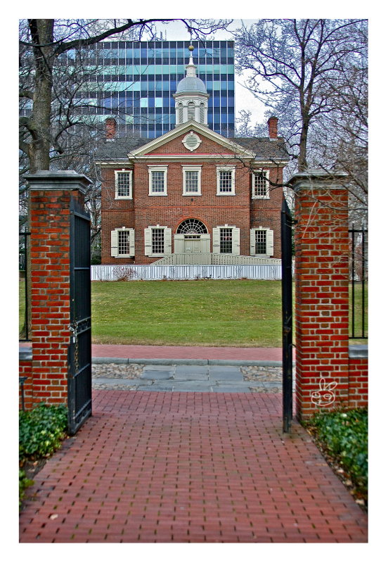 Carpenters Hall vs. glass & steel