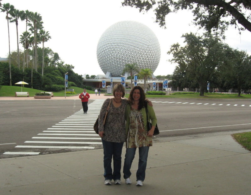 Naseem & Jeanette in front of the Sphere