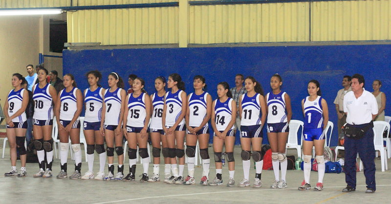 _MG_2759team.JPG  Nicaragua National Womens Volleyball vs University of Wisconsin-Eau Claire