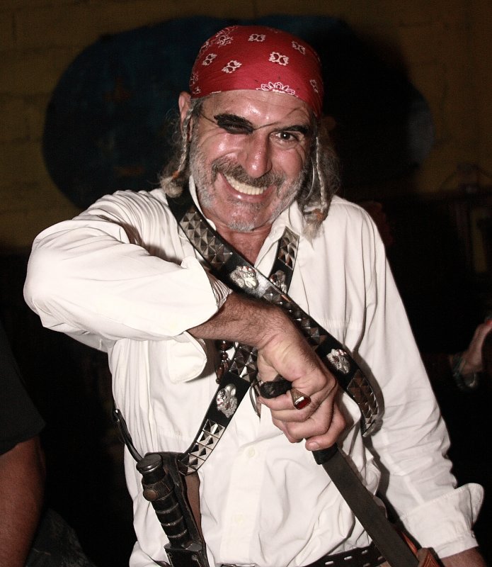 IMG_0740pirate.JPG