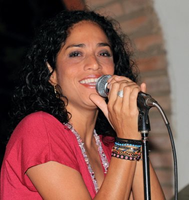 Lya Barrioz