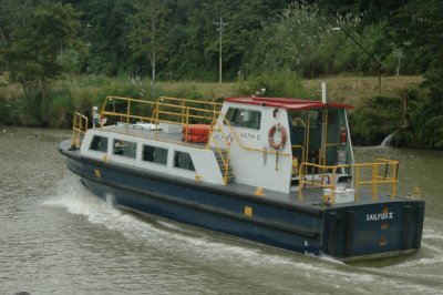 Service Boat