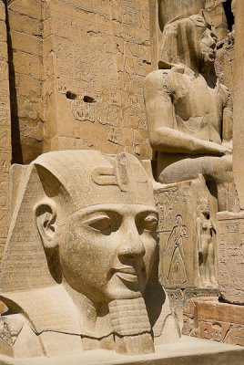 Luxor-25