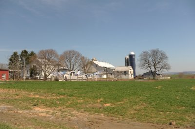 An Amish house can be recognized by 1. the silo and