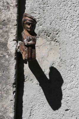 A shutter holder