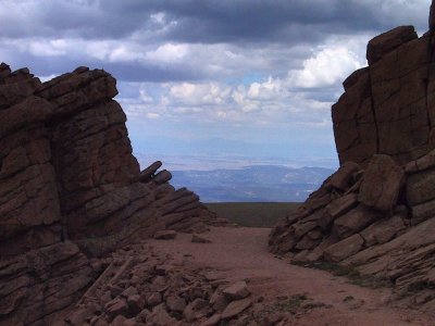 Looking W'ly, on Descent