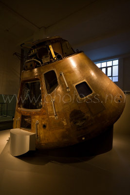 Space capsule