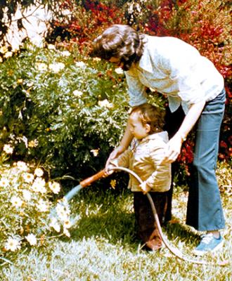 g3/07/12807/3/54847812.GrandmaPaxtonandSean.jpg