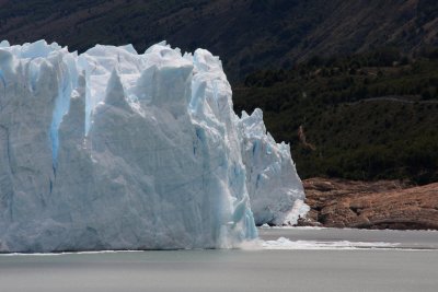 ice breaking off Moreno Glacier 1/3