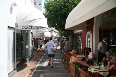 streets of Capri town