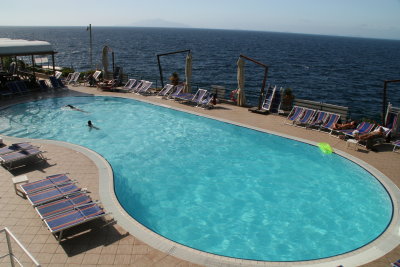 nice swimming pool by the sea