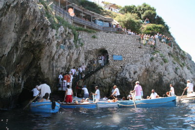 long queue at Blue Grotto