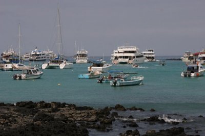 Puerta Ayora bay