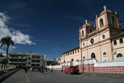 town of Aloasi in central Ecuador