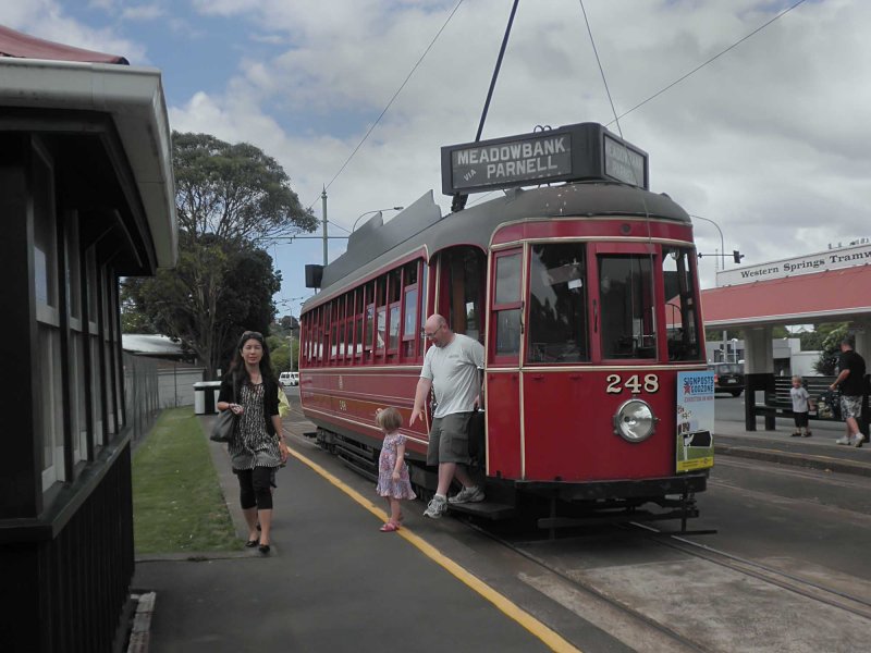 Tram 6.jpg