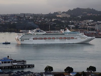 Dawn Princess 3.jpg