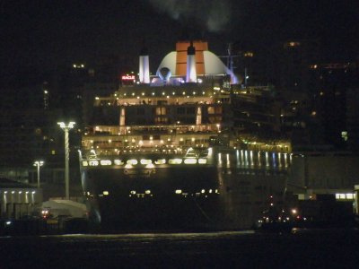Queen Mary 2-8.jpg