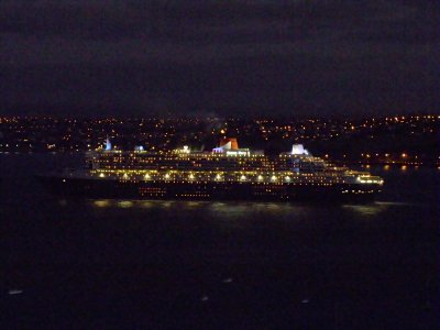 Queen Mary 2-18.jpg