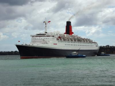 QE2-4.jpg