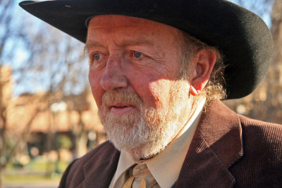 Artist on Santa Fe Plaza