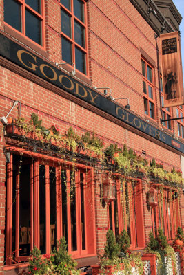 Goody Grovers Pub