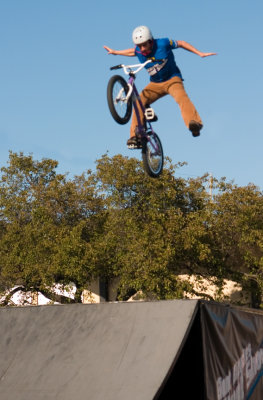 Bike stunts by Carlos Camacho