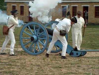 g3/07/527607/3/57030598.ActualfiringofthecannonExcellent.jpg