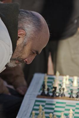 Chess player on Market St.