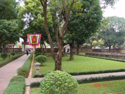 g3/07/639207/3/56185369.Phans1207_VanMieu_RS.jpg