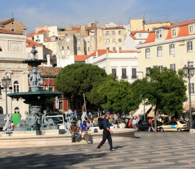 Walking along the Plaza
