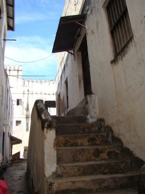 the first mosque built in Lamu Town