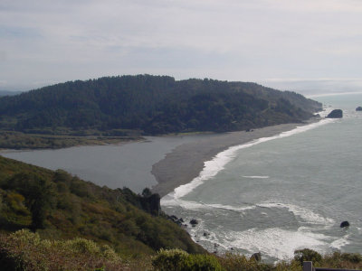 overlook where the Klamath River enters the Pacific Ocean