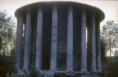 Vesta Temple 002.jpg