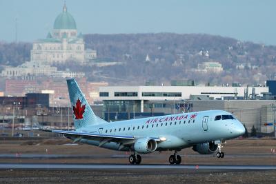 Embraer 175 touching down in Montreal