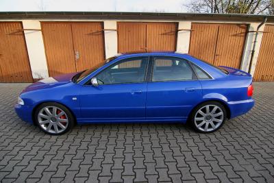 Nogaro Blue Audi S4 Garage.jpg