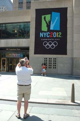 NYC Olympic candidate (Rockefeller Plaza on July 4th)