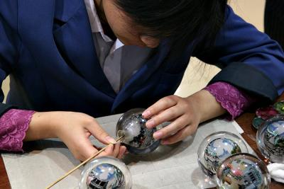 Painting inside the globe