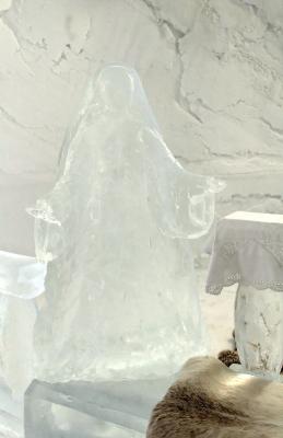 Sculpture of ice