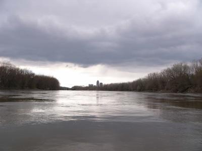 Stormy-over-city