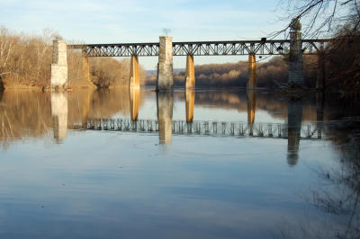 Railroad bridge crossing the Potomac at Shepherdstown