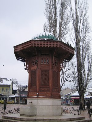 Sebilj square fountain
