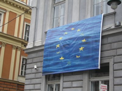  Definitely not approved by Brussels: the EU flag losing its stars in the rain