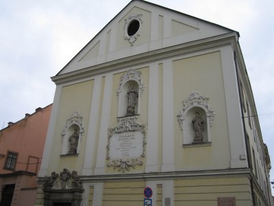 Inset statues on a Jesuit school from 1754.