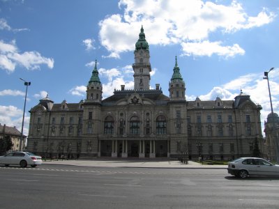 The magnificent neobaroque town hall in Gyor, which looks remarkably similar to that in Vienna.