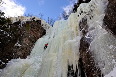 ice_climbing_new_hampshire