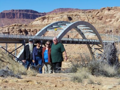 Jim, joy, Sue, Frank<BR>The ColoradoRiver bridge in the background