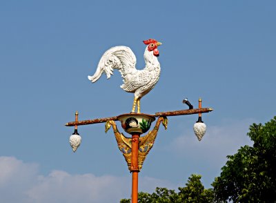 Lamppost with rooster